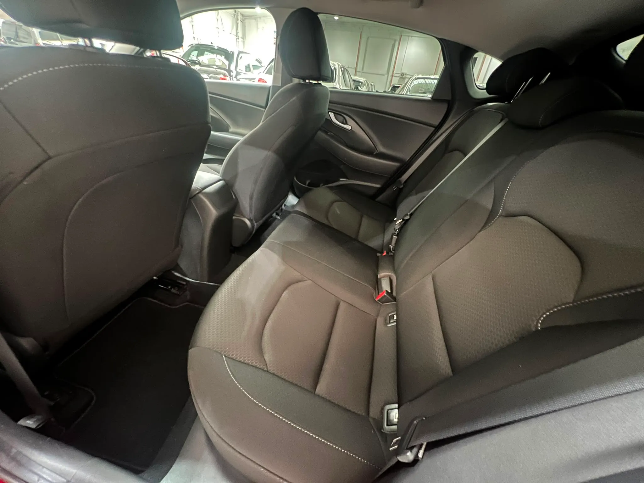 Hyundai i30 1.0 T-GDi Klass Fastback - foto 9
