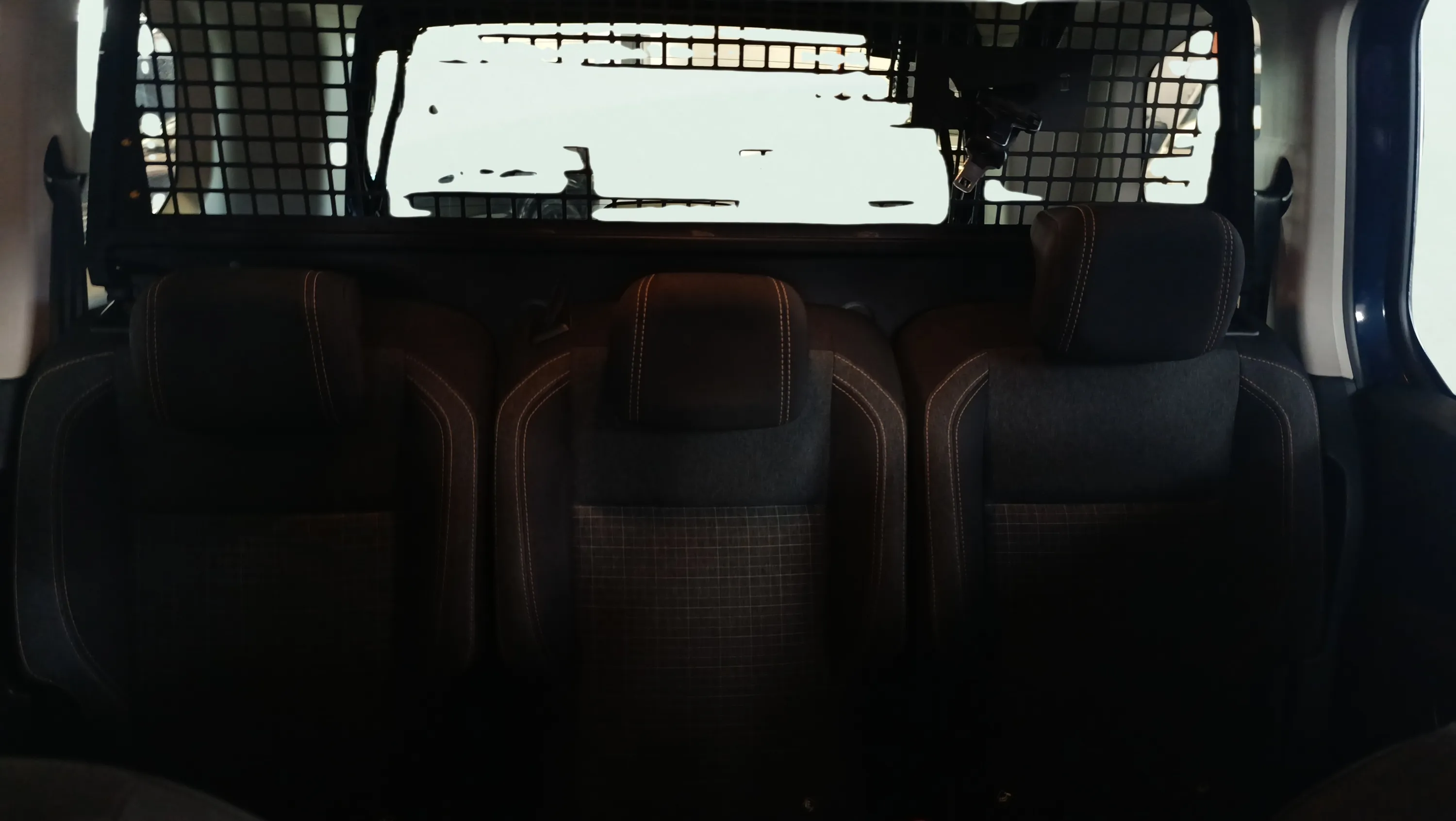 Peugeot Rifter GT BlueHDi 100 - foto 30