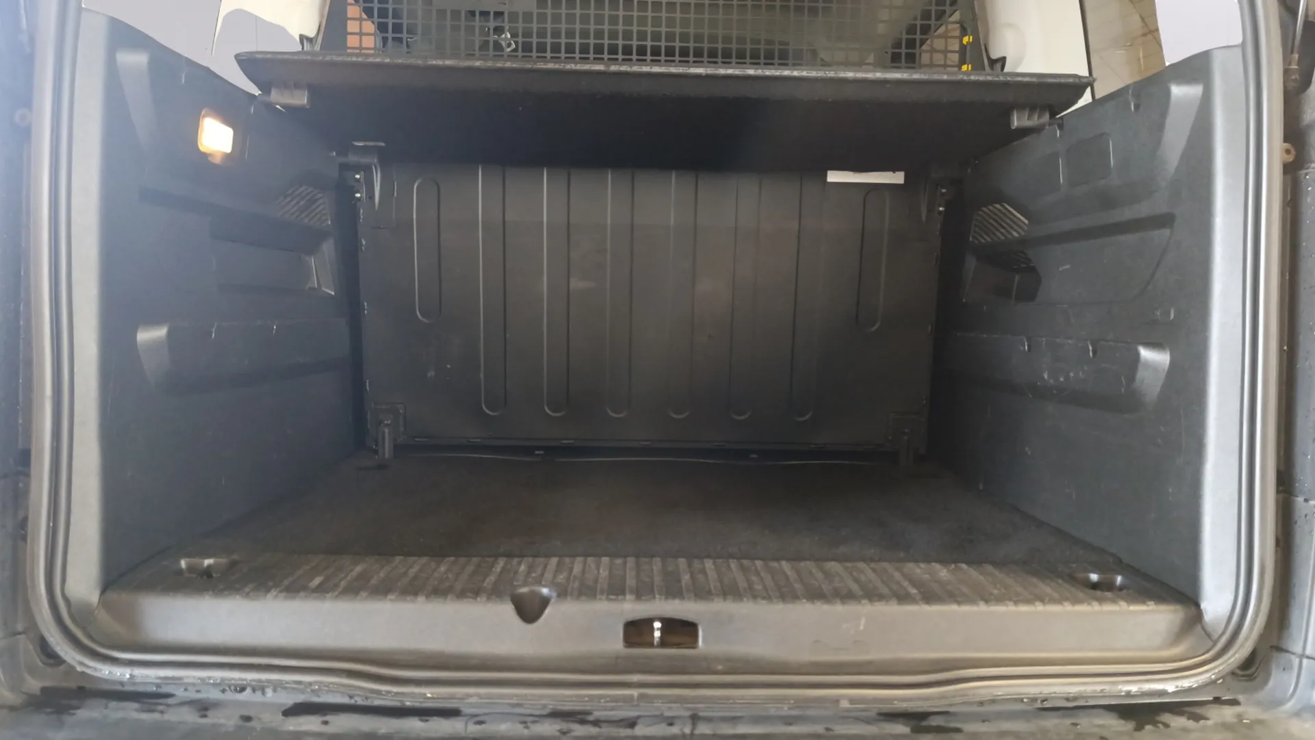 Peugeot Rifter GT BlueHDi 100 - foto 35