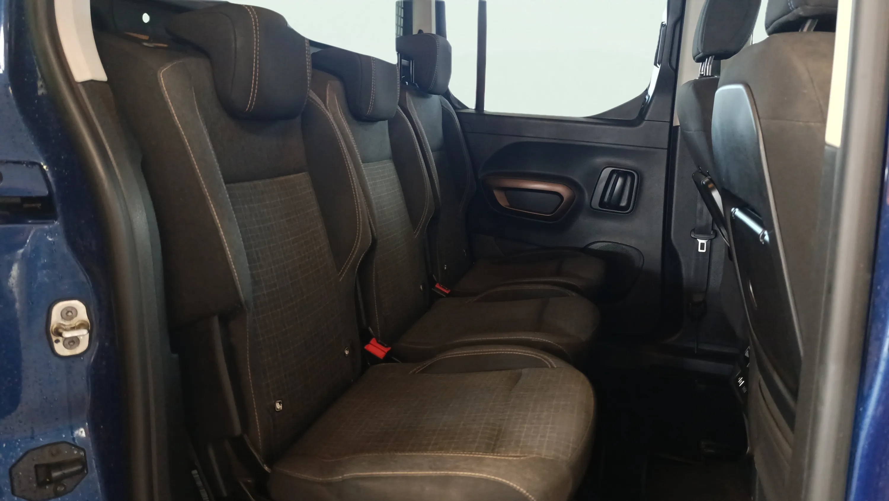 Peugeot Rifter GT BlueHDi 100 - foto 31