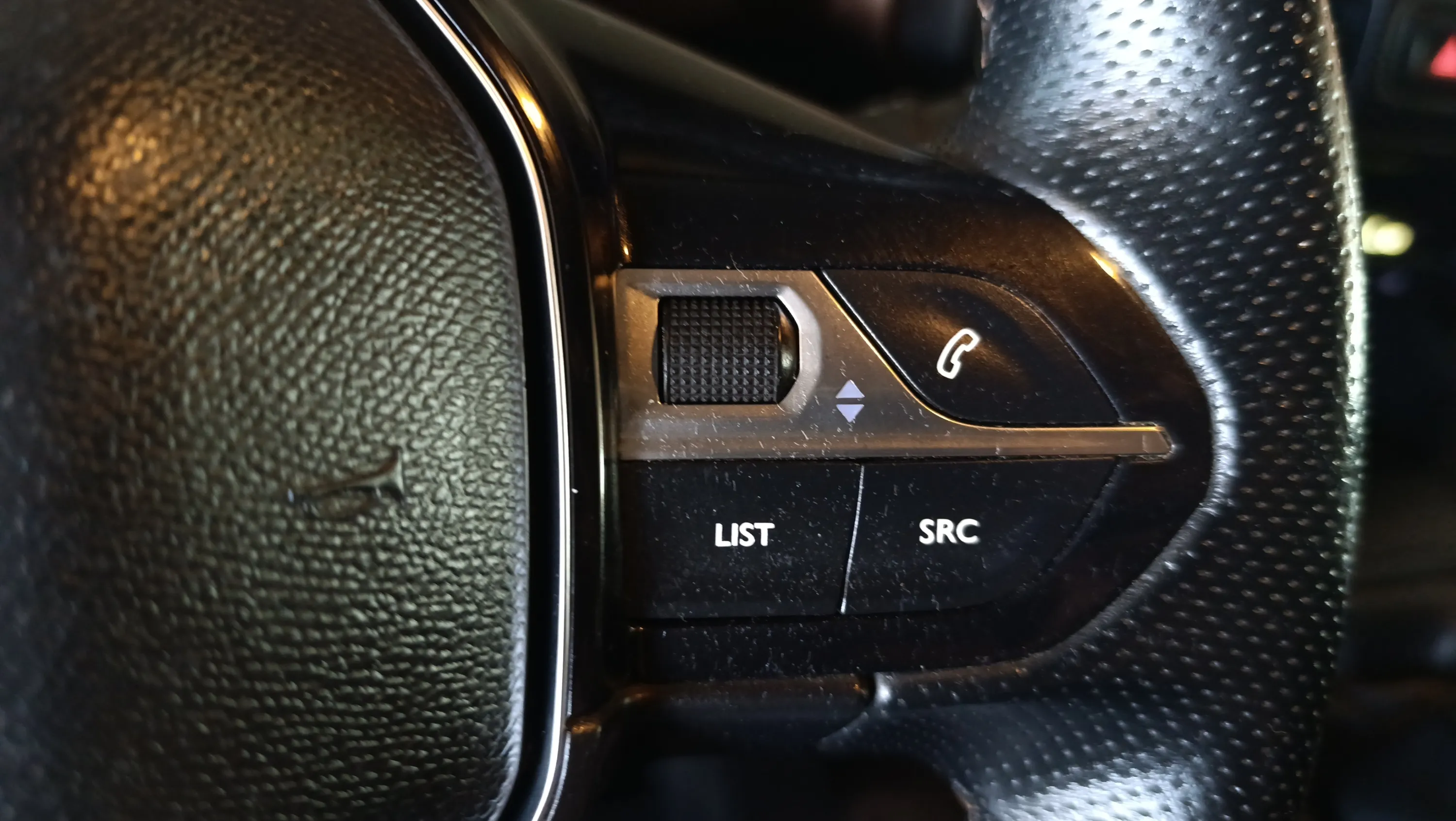 Peugeot Rifter GT BlueHDi 100 - foto 13