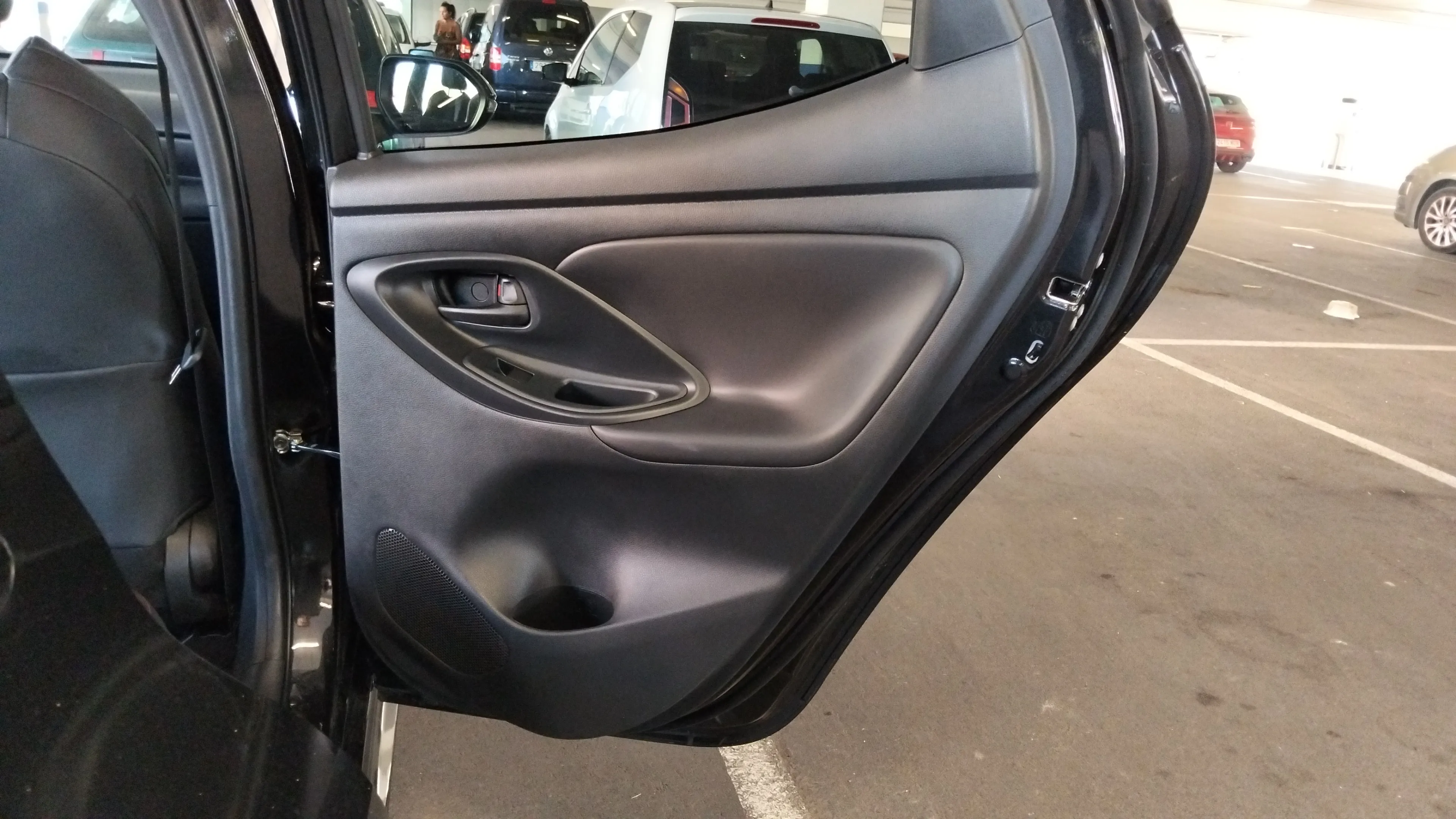 Toyota Yaris 1.5 130H GR Sport - foto 14