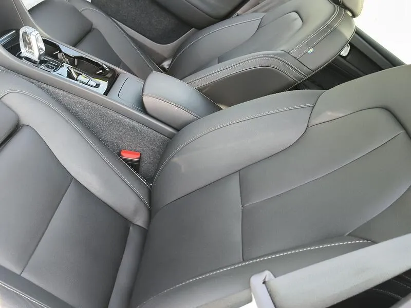 Volvo XC40 2.0 B4 G Ultimate Dark - foto 35