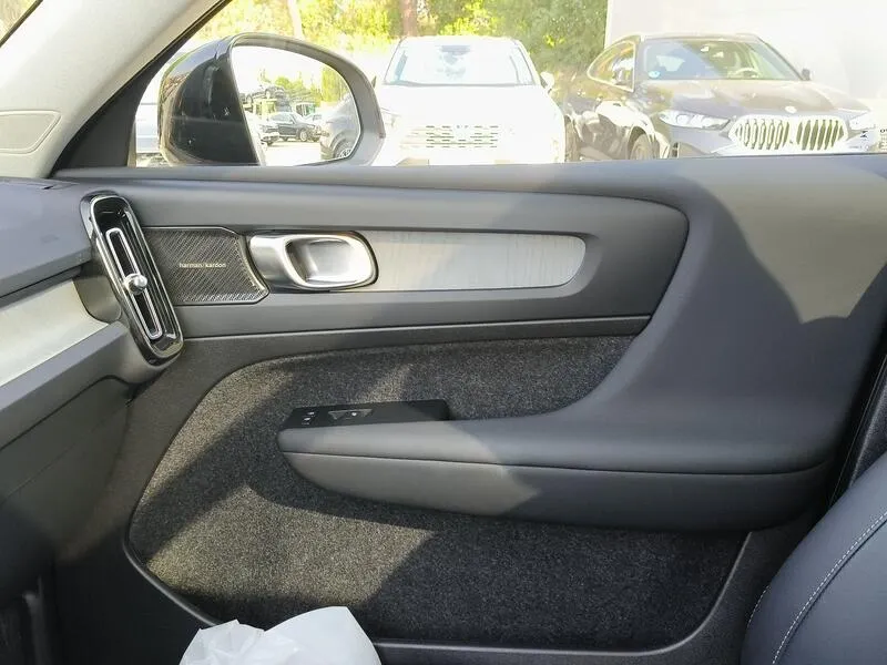 Volvo XC40 2.0 B4 G Ultimate Dark - foto 23