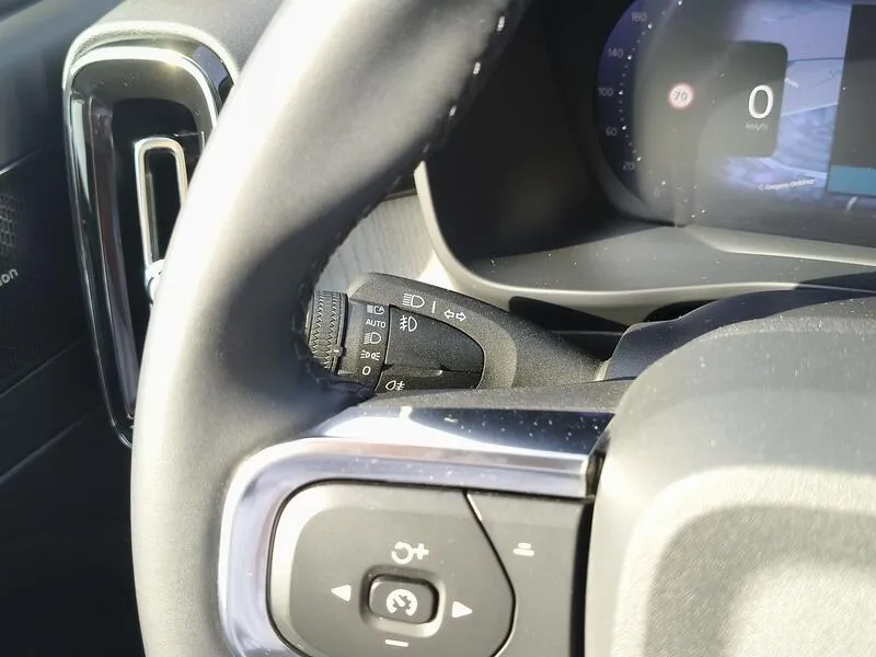 Volvo XC40 2.0 B4 G Ultimate Dark - foto 30
