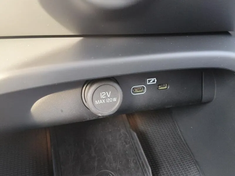 Volvo XC40 2.0 B4 G Ultimate Dark - foto 15