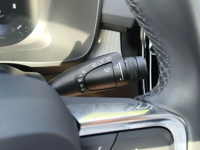 Volvo XC40 2.0 B4 G Ultimate Dark - foto 28