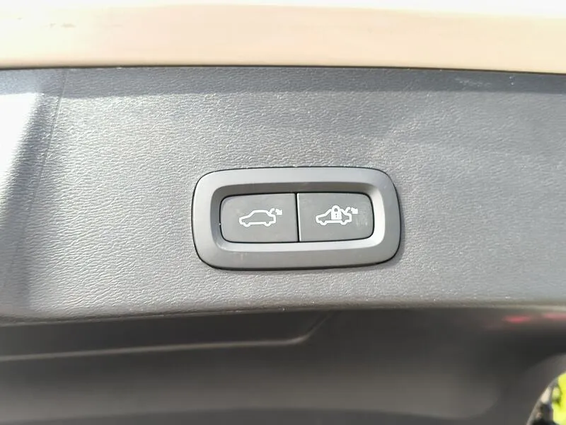 Volvo XC40 2.0 B4 G Ultimate Dark - foto 44