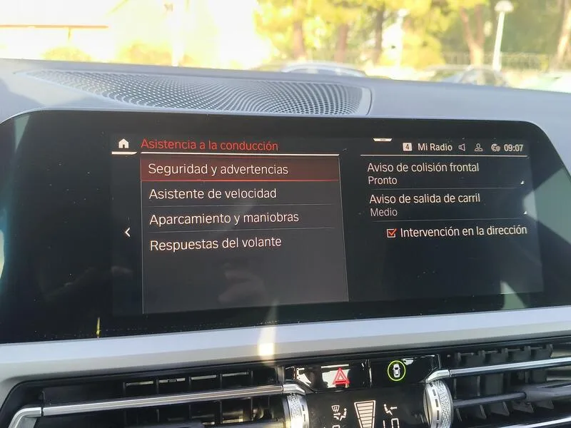 BMW Serie 3 318d - foto 19