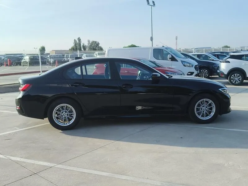 BMW Serie 3 318d - foto 7