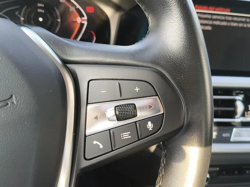 BMW Serie 3 318d - foto 24