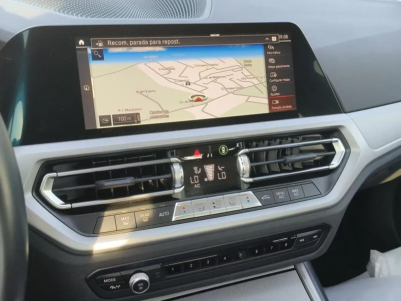 BMW Serie 3 318d - foto 11
