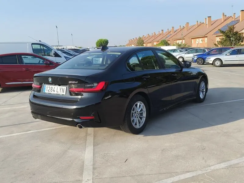 BMW Serie 3 318d - foto 6