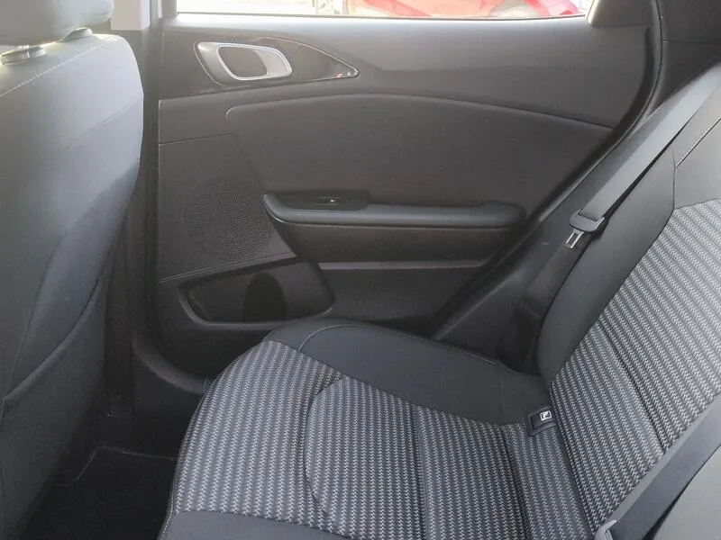Kia XCeed 1.6 GDi PHEV eDrive - foto 32