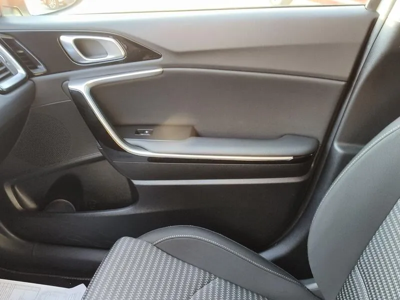Kia XCeed 1.6 GDi PHEV eDrive - foto 21
