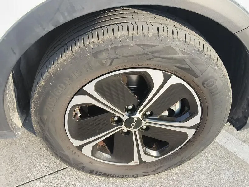 Kia XCeed 1.6 GDi PHEV eDrive - foto 41