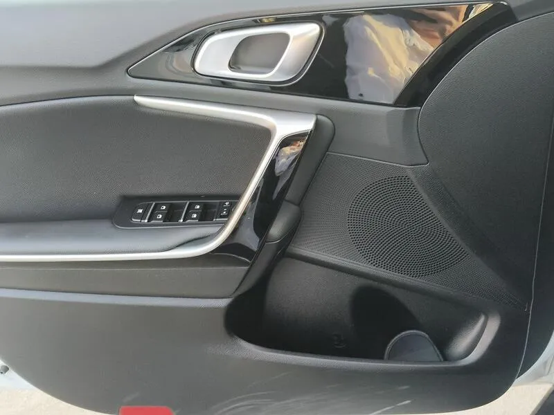 Kia XCeed 1.6 GDi PHEV eDrive - foto 30