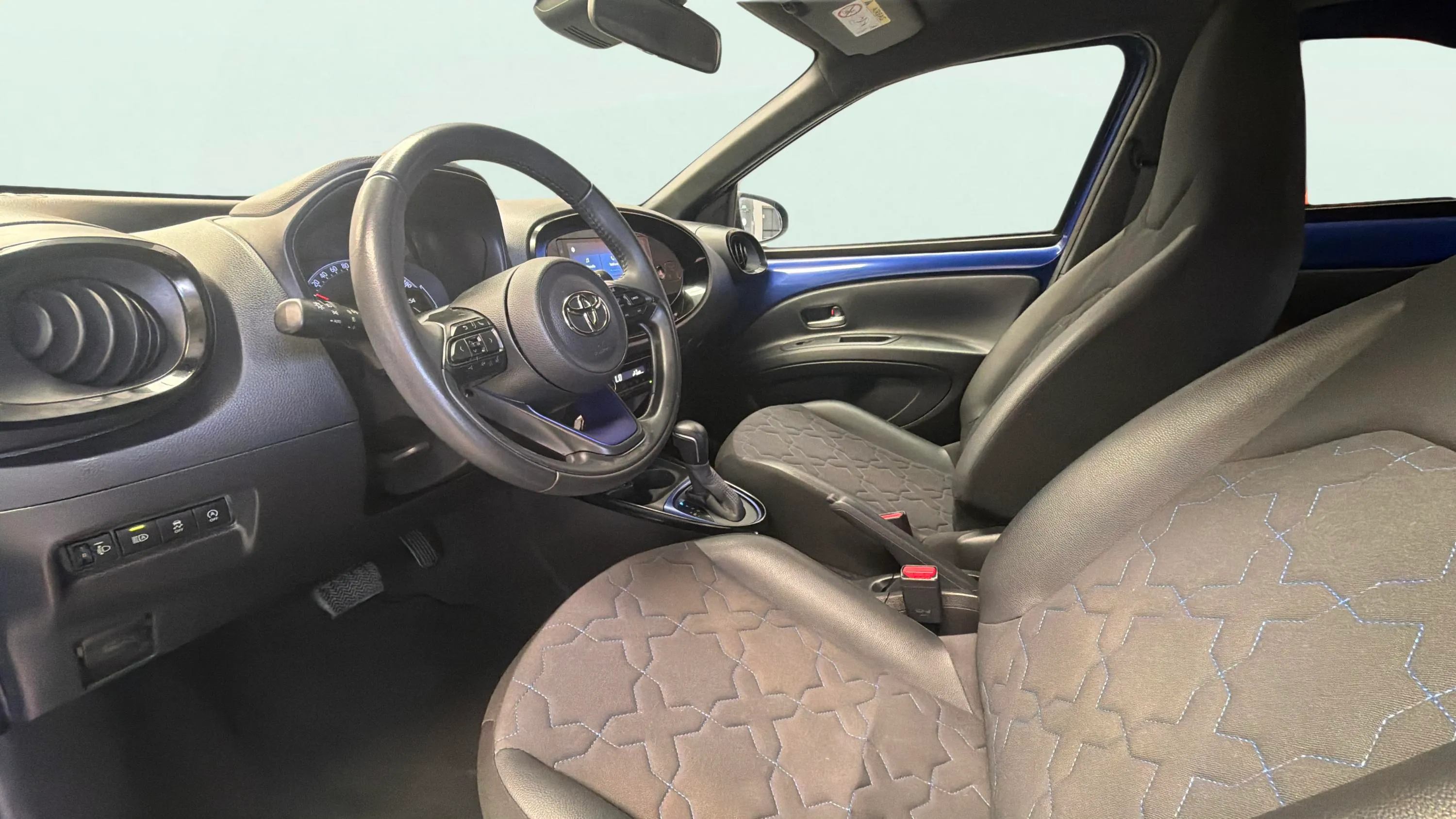 Toyota Aygo X 1.0 VVT-I Chic - foto 13