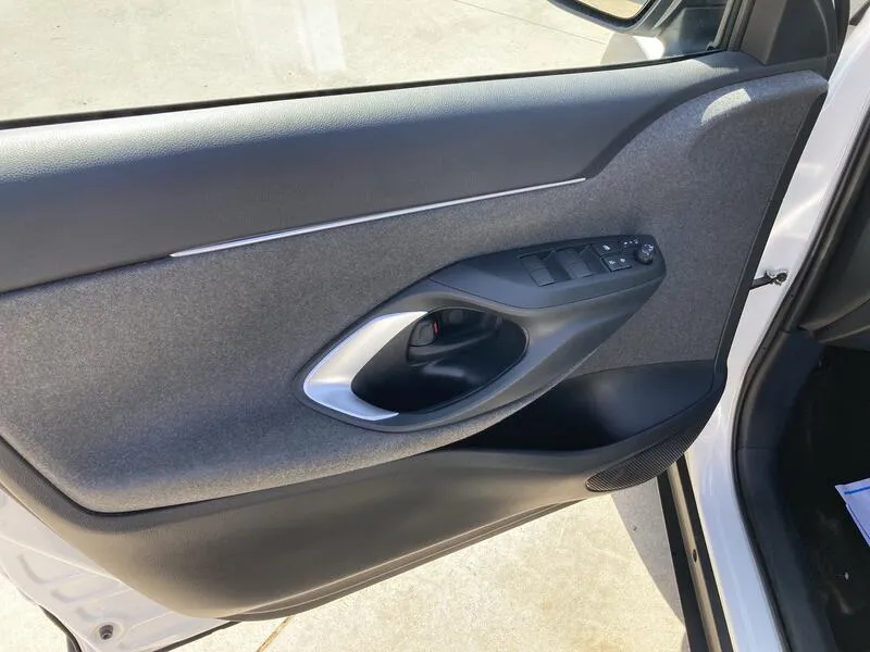 Toyota Yaris 1.5 120H Active Tech - foto 11