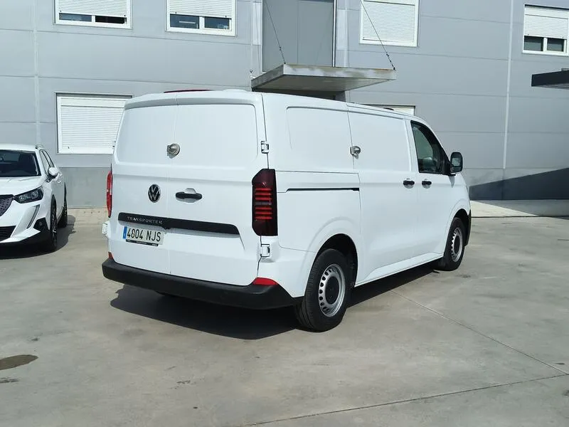 Volkswagen Transporter 2.0 TDI - foto 6