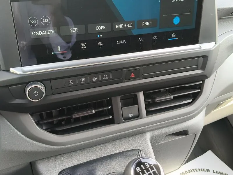 Volkswagen Transporter 2.0 TDI - foto 12