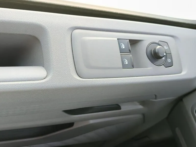 Volkswagen Transporter 2.0 TDI - foto 29