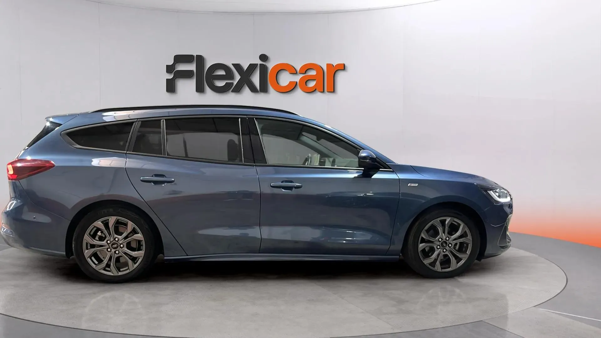 Ford Focus 1.0 EcoBoost MHEV ST-Line SB - foto 8