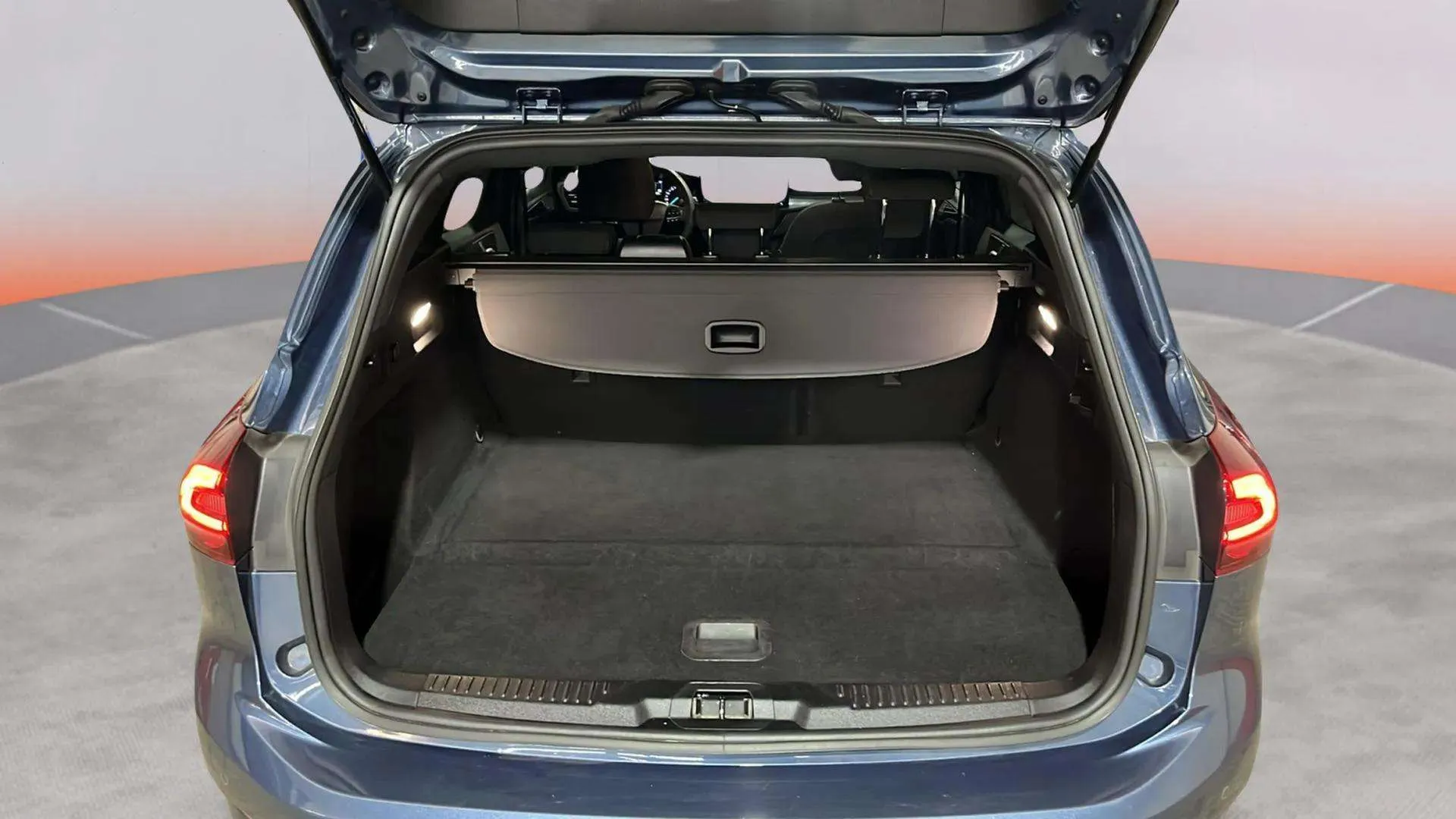 Ford Focus 1.0 EcoBoost MHEV ST-Line SB - foto 30
