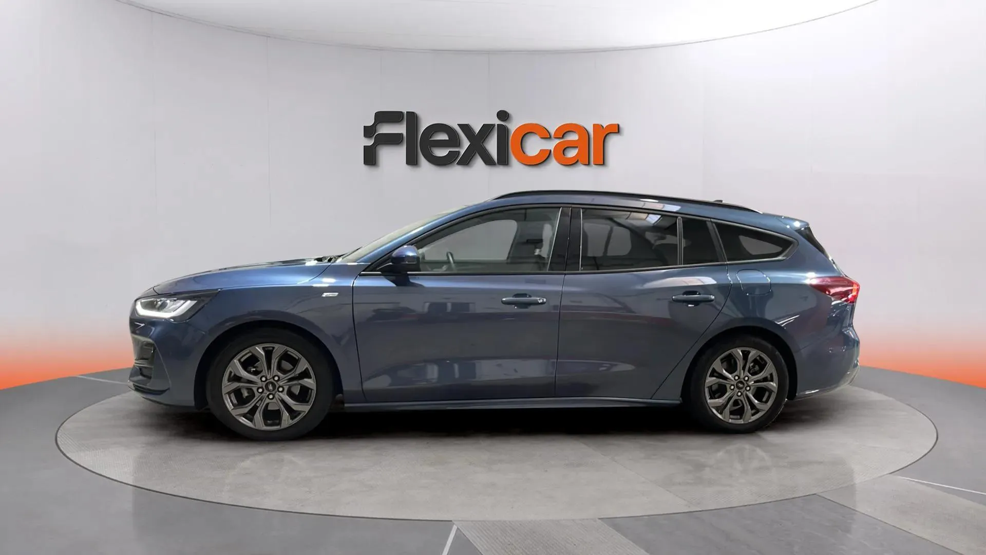 Ford Focus 1.0 EcoBoost MHEV ST-Line SB - foto 4