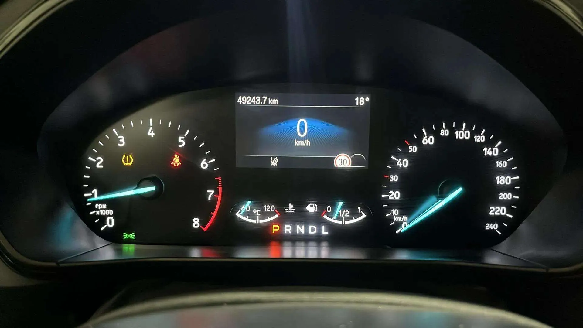 Ford Focus 1.0 EcoBoost MHEV ST-Line SB - foto 9