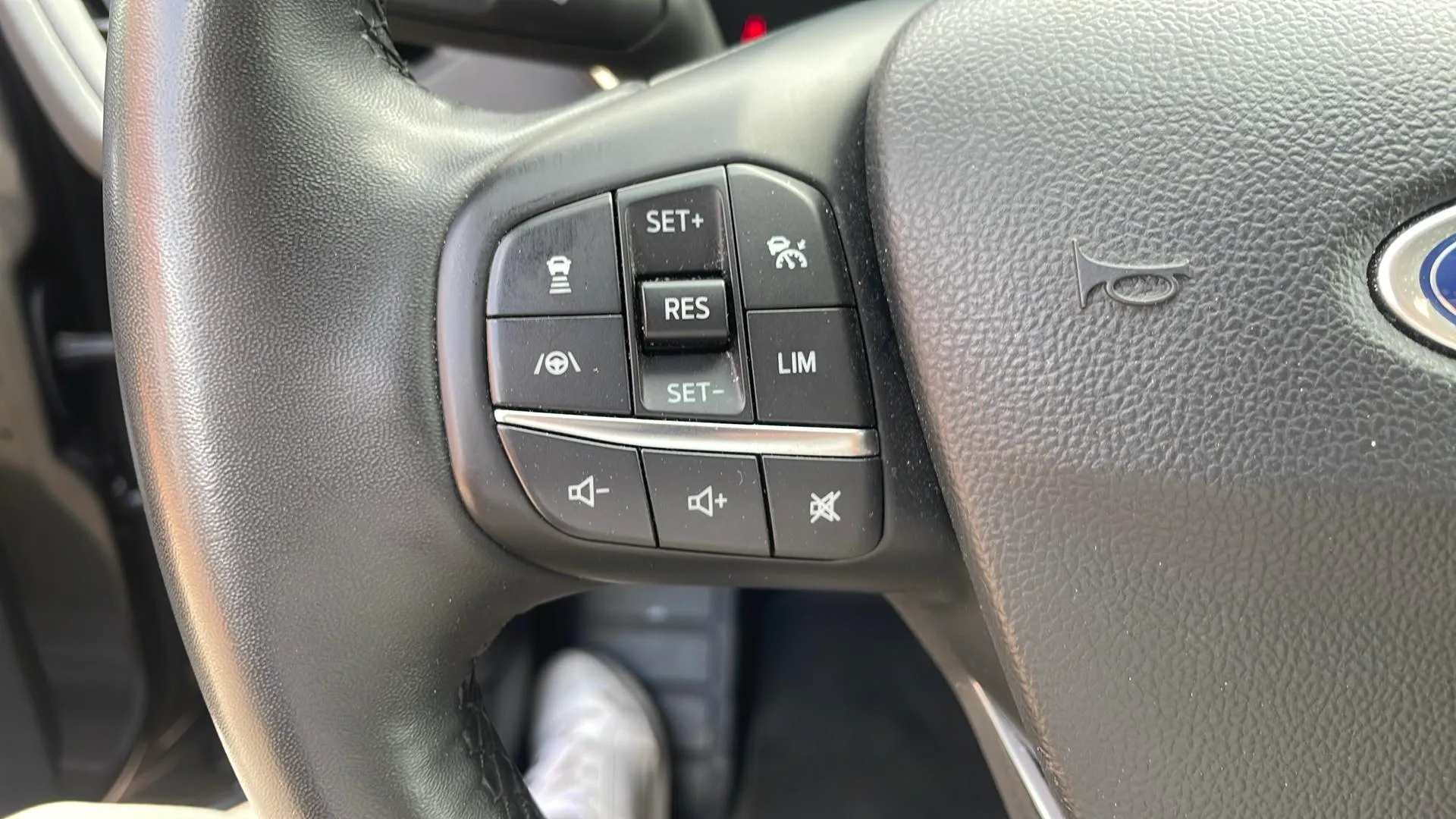 Ford Focus 1.0 EcoBoost MHEV Active SB - foto 32