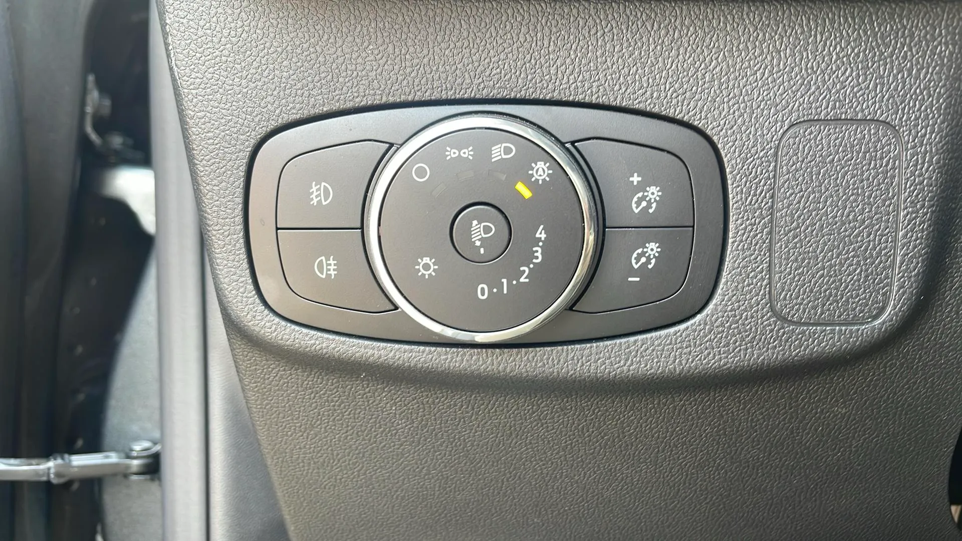 Ford Focus 1.0 EcoBoost MHEV Active SB - foto 33