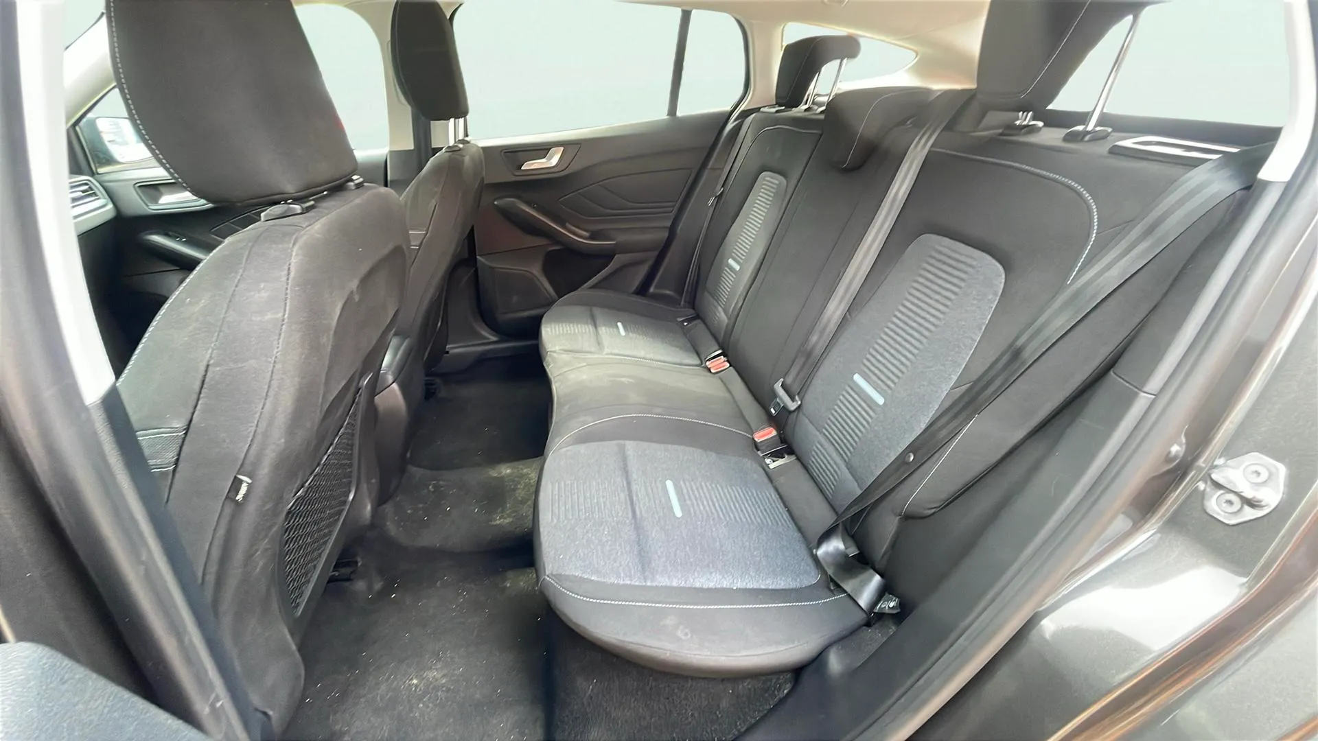 Ford Focus 1.0 EcoBoost MHEV Active SB - foto 15
