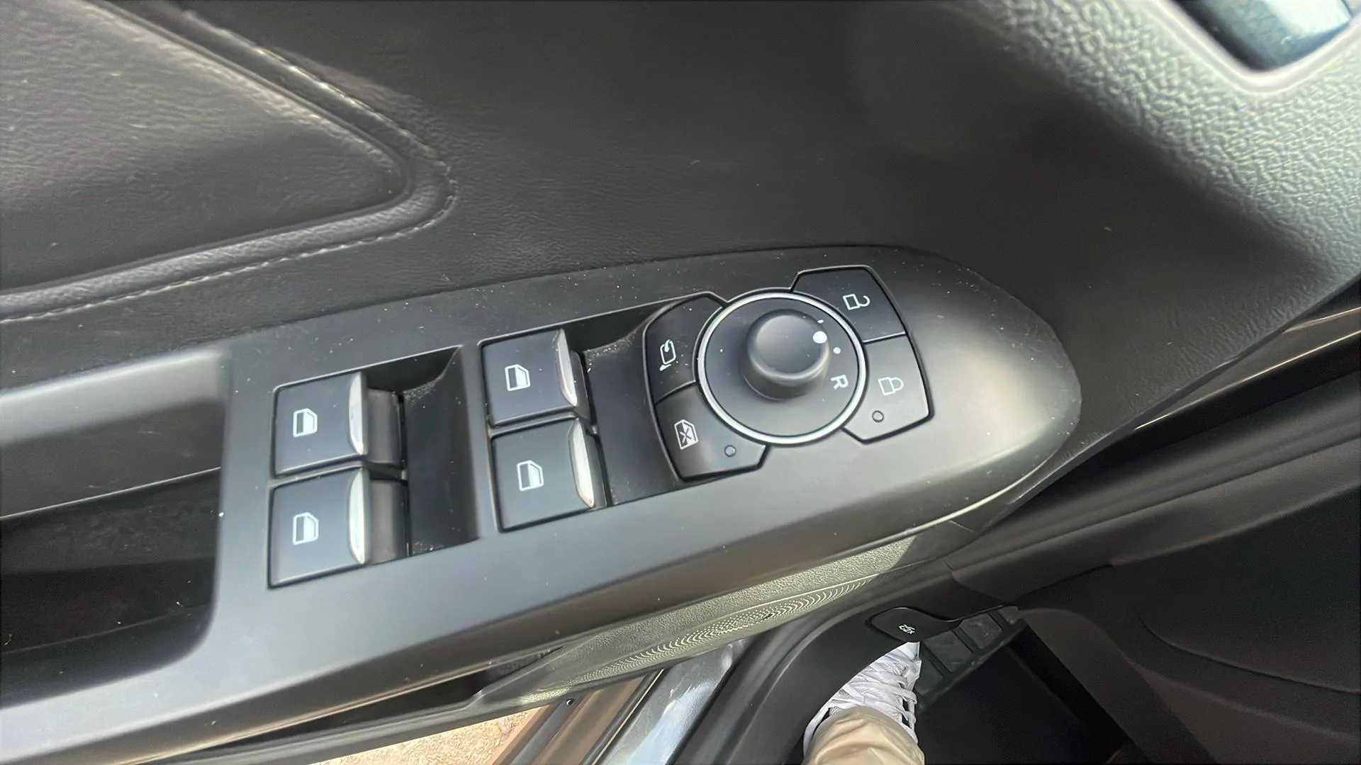 Ford Focus 1.0 EcoBoost MHEV Active SB - foto 34