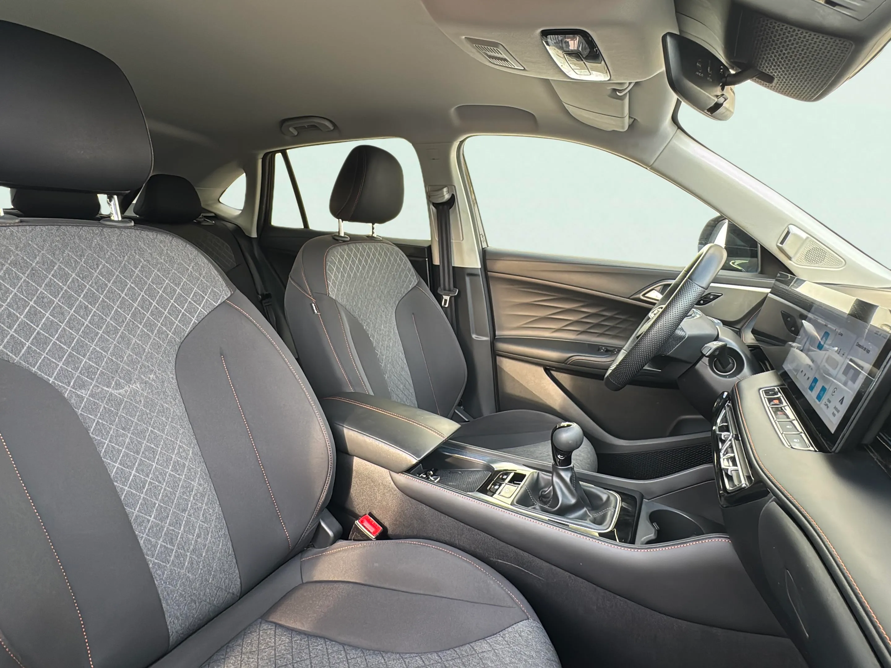 MG HS 1.5 Turbo GDI Comfort - foto 14
