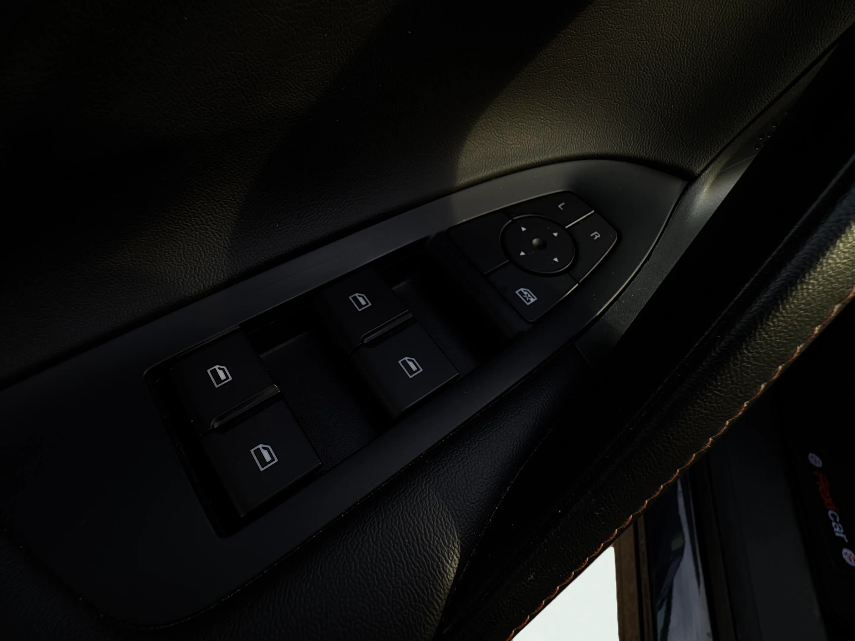 MG HS 1.5 Turbo GDI Comfort - foto 18