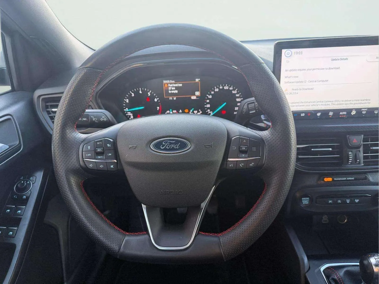 Ford Focus 1.0 EcoBoost MHEV ST-Line SB - foto 11
