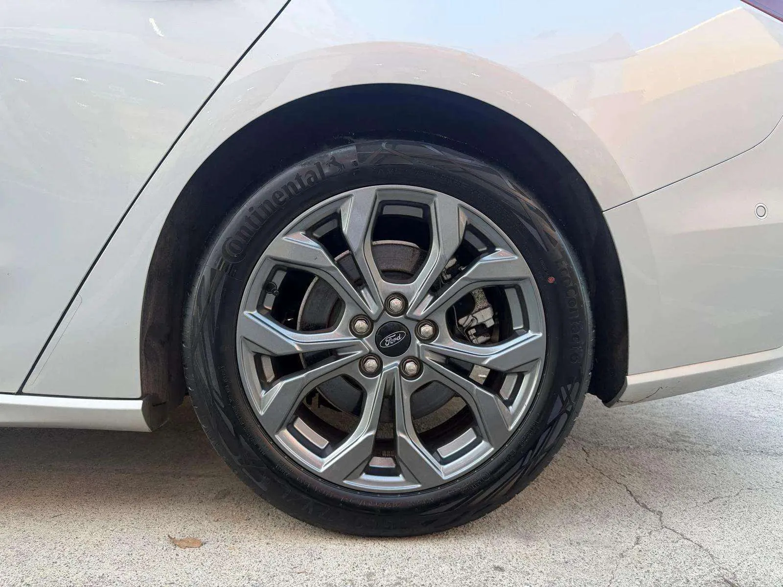 Ford Focus 1.0 EcoBoost MHEV ST-Line SB - foto 29