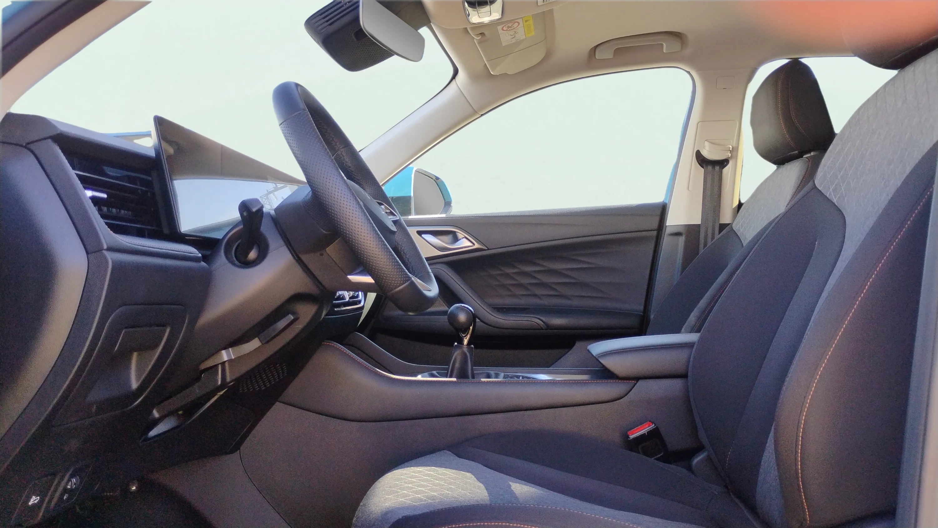 MG HS 1.5 Turbo GDI Comfort - foto 17