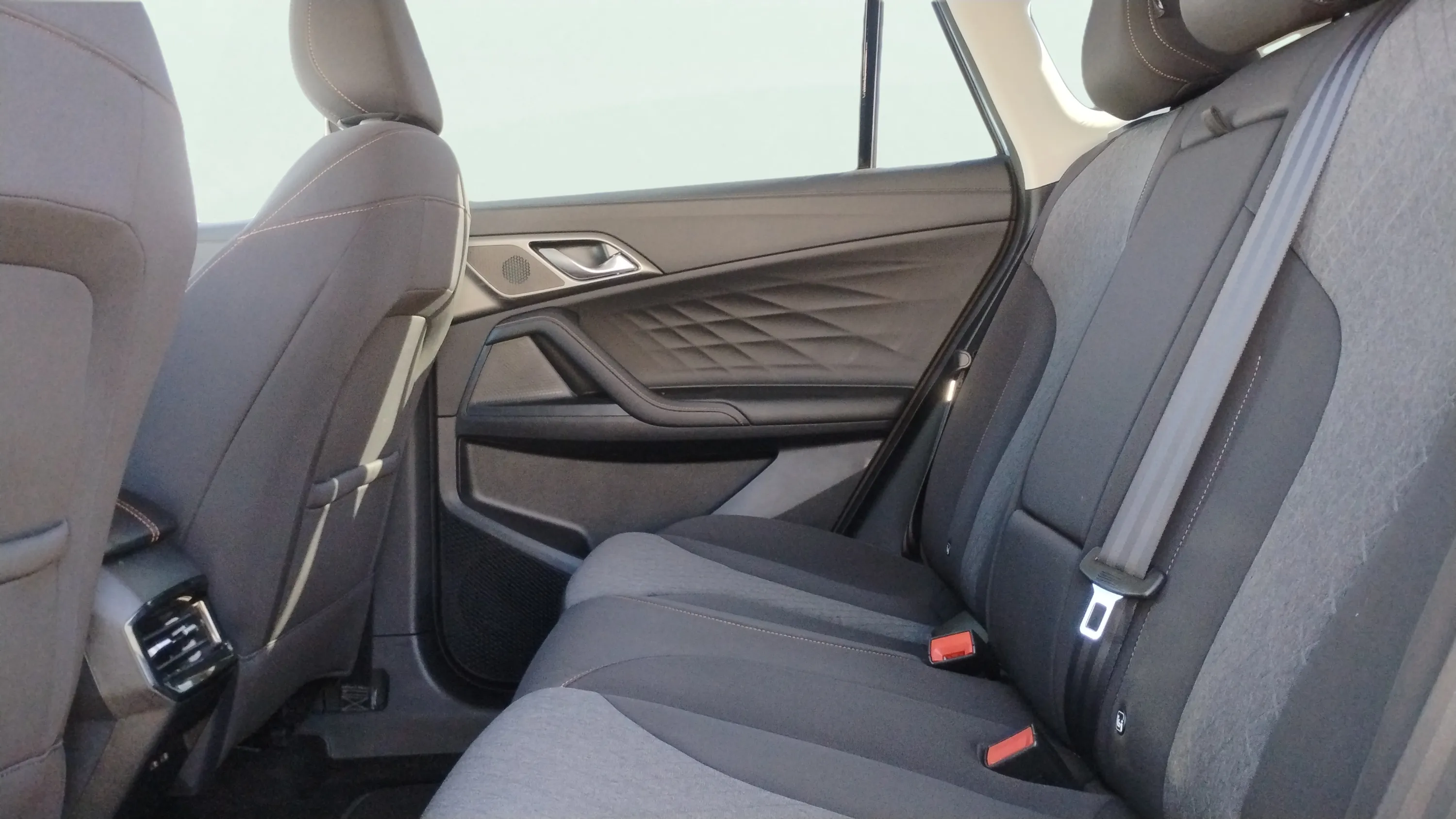 MG HS 1.5 Turbo GDI Comfort - foto 18