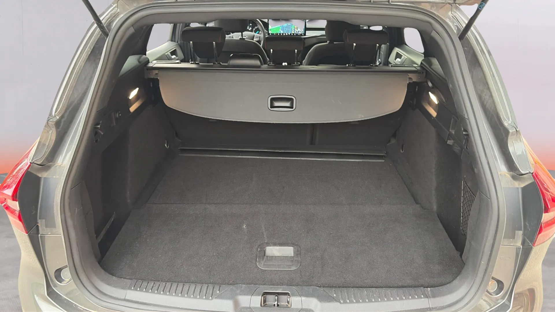 Ford Focus 1.0 EcoBoost MHEV ST-Line SB - foto 16
