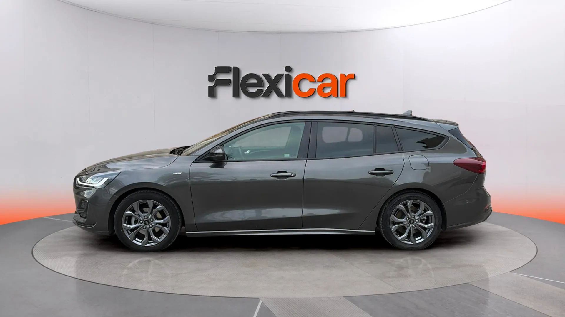 Ford Focus 1.0 EcoBoost MHEV ST-Line SB - foto 4