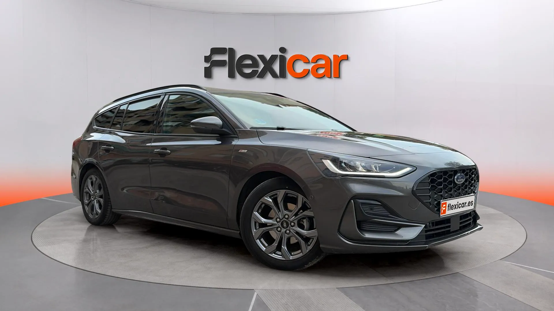 Ford Focus 1.0 EcoBoost MHEV ST-Line SB - foto 1