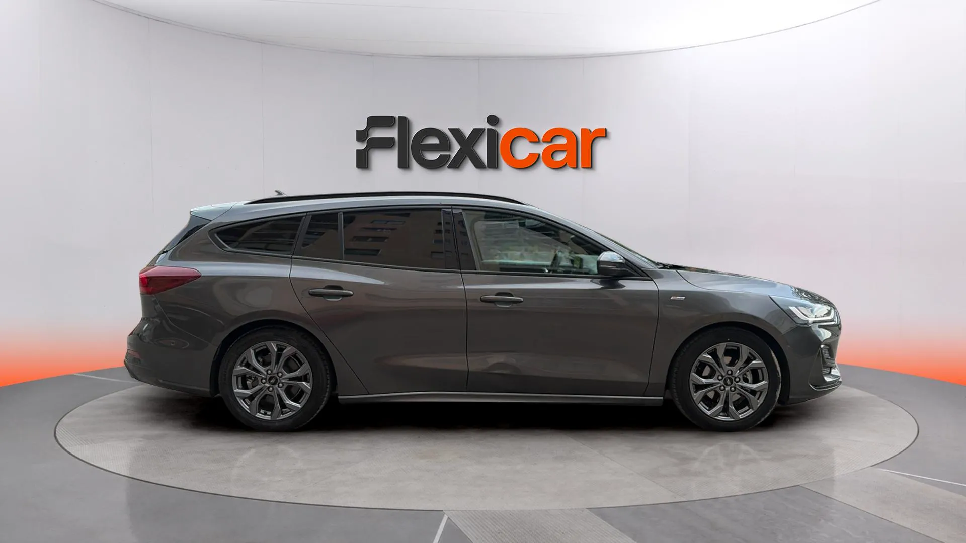 Ford Focus 1.0 EcoBoost MHEV ST-Line SB - foto 8
