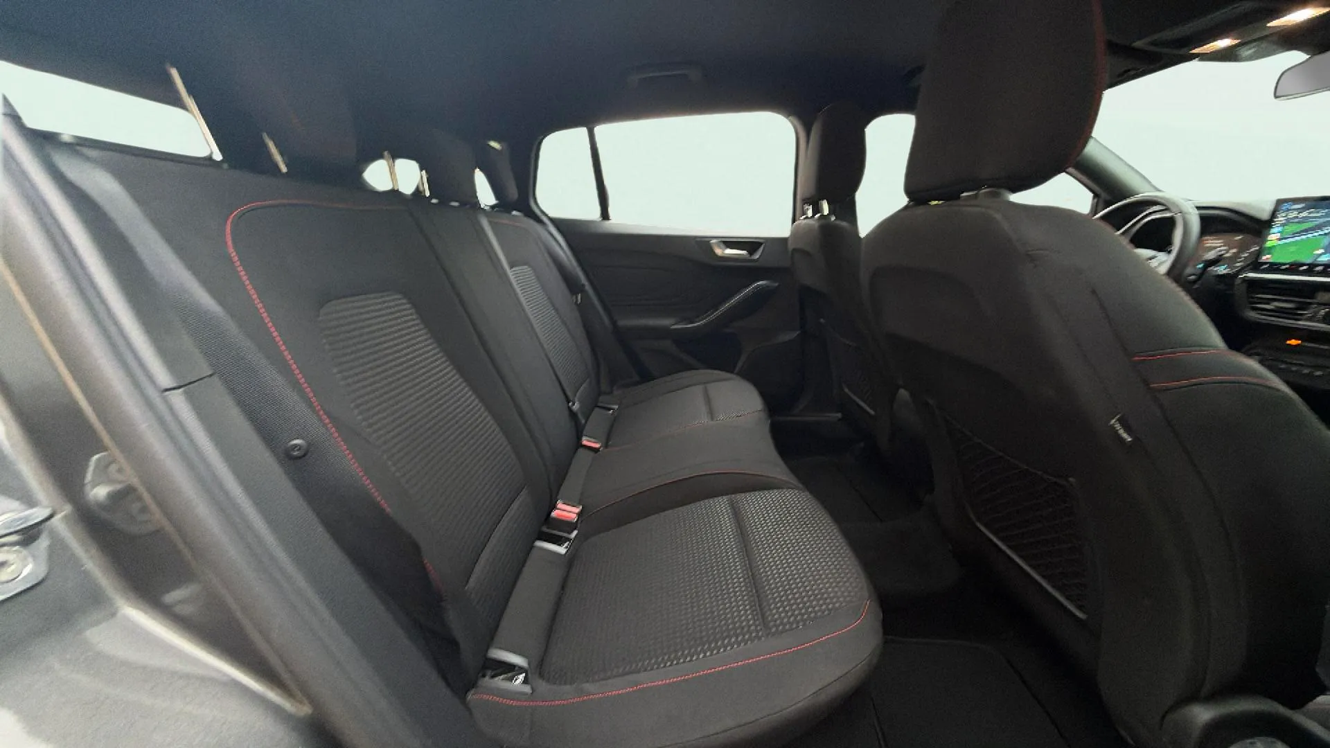 Ford Focus 1.0 EcoBoost MHEV ST-Line SB - foto 15