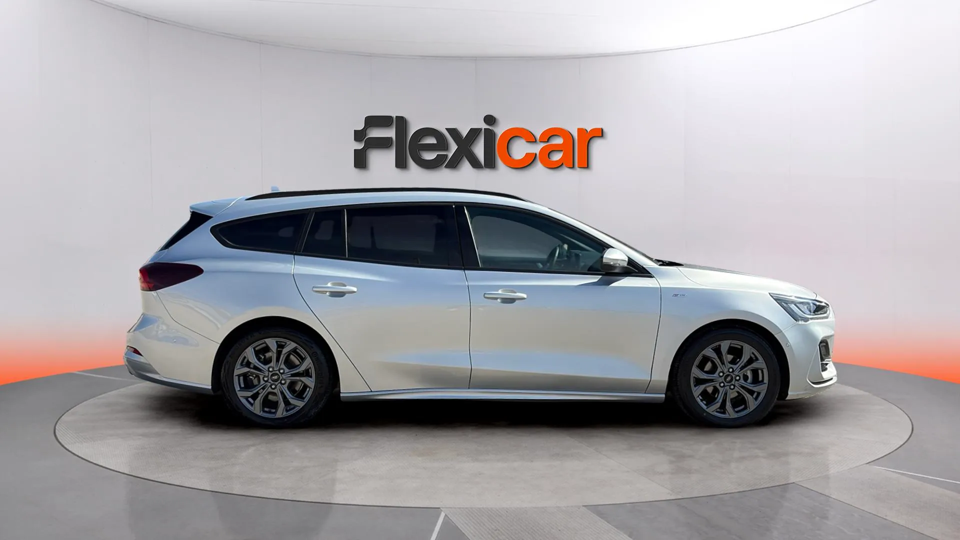 Ford Focus 1.0 EcoBoost MHEV ST-Line SB - foto 8