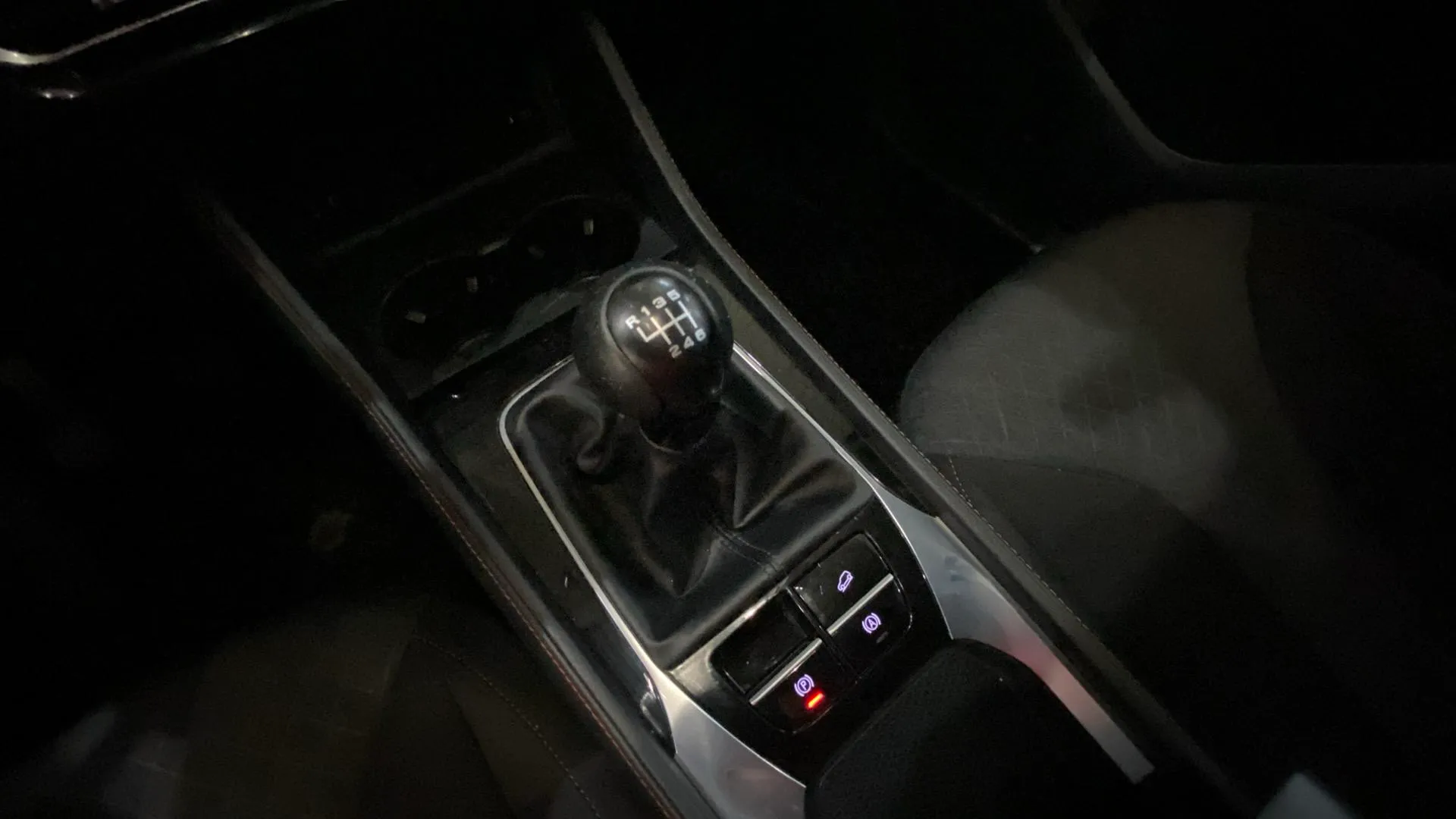 MG HS 1.5 Turbo GDI Comfort - foto 11