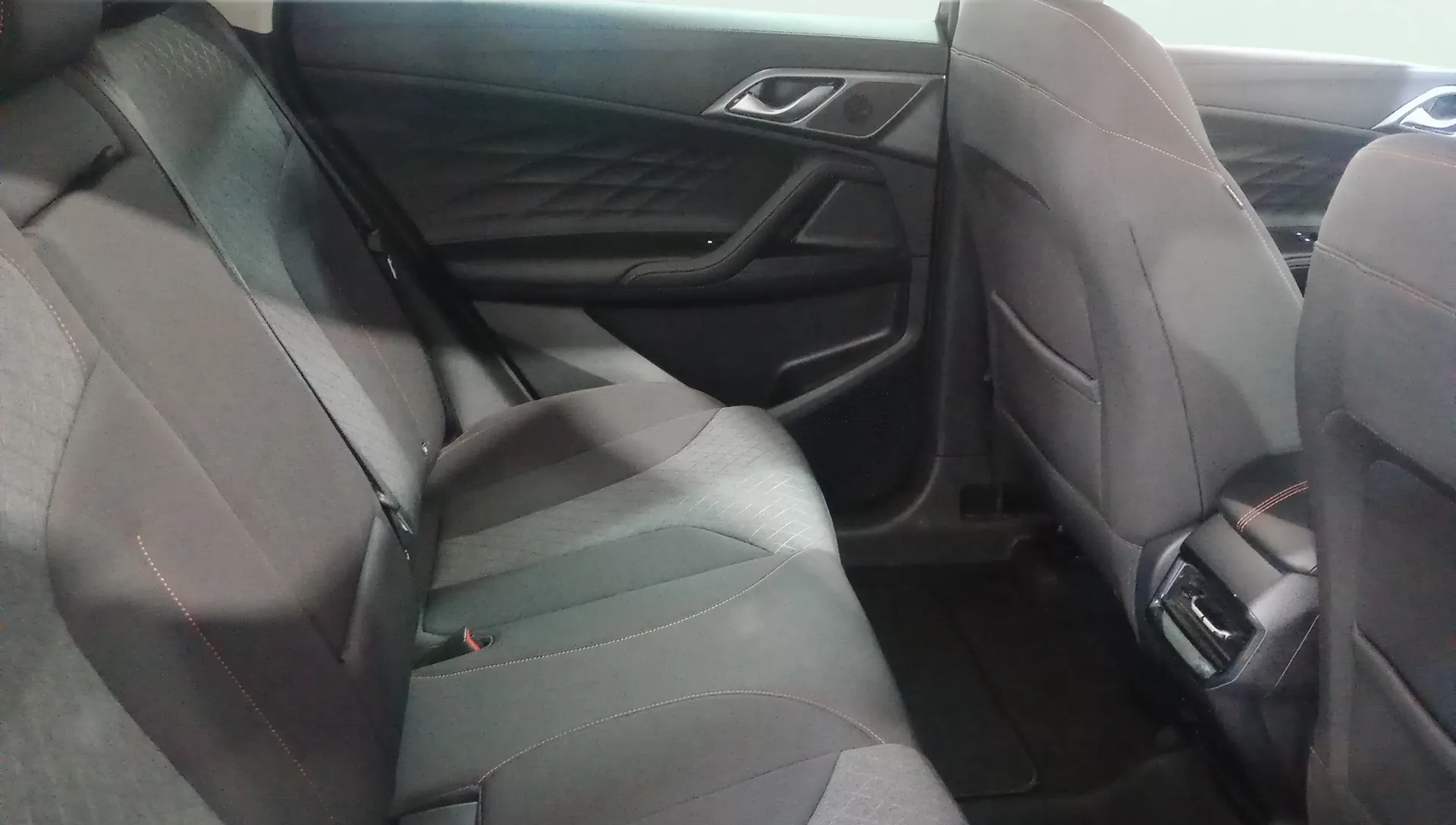 MG HS 1.5 Turbo GDI Comfort - foto 12