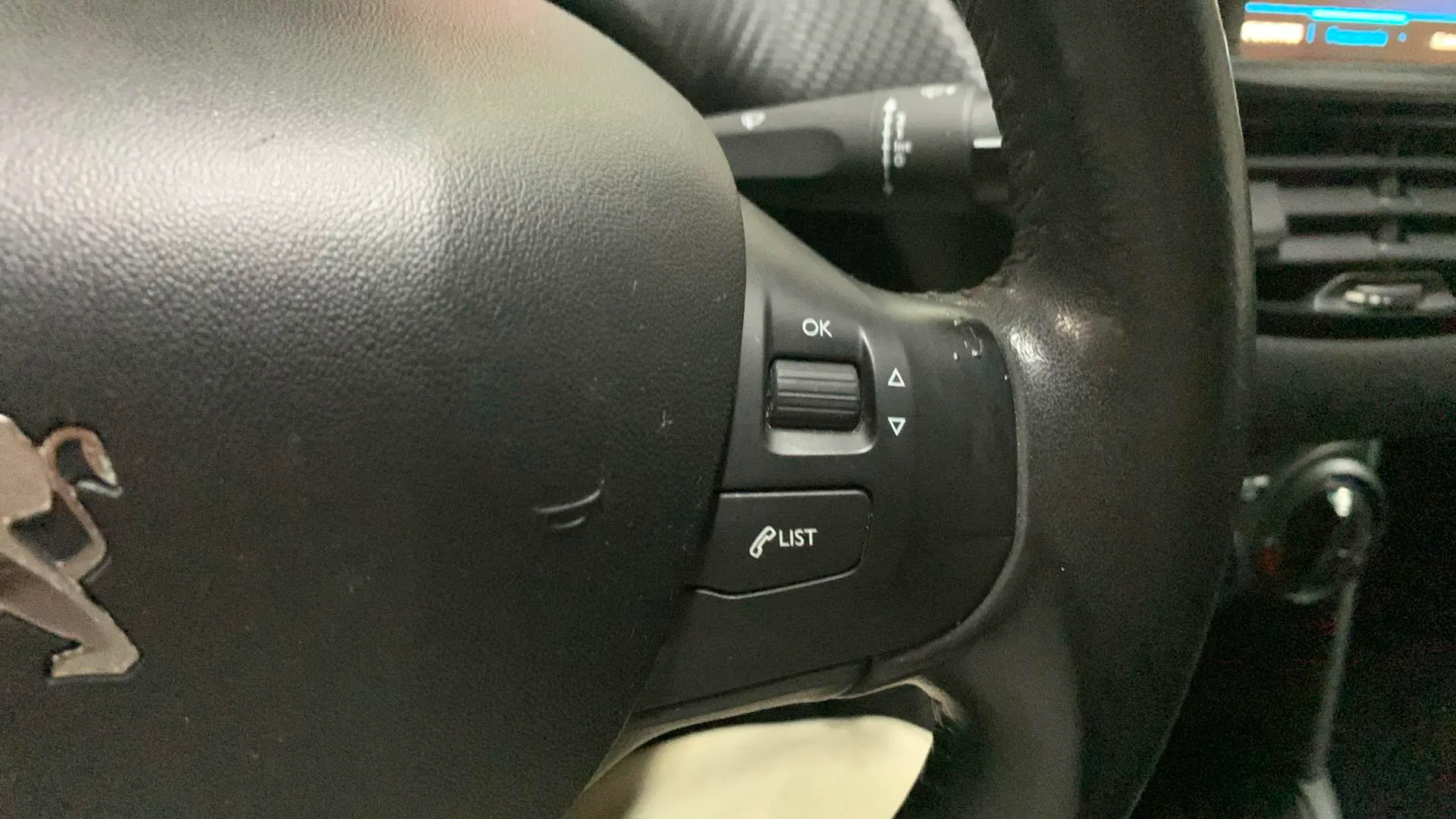 Peugeot 208 Allure 1.6 BlueHDi - foto 17