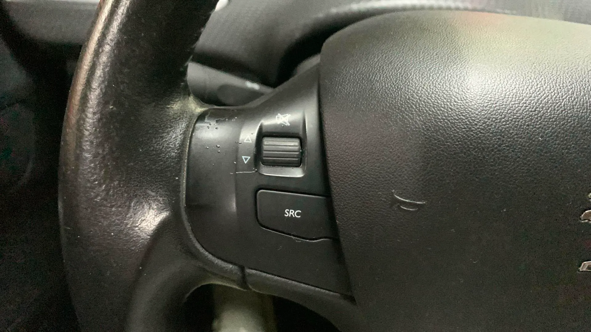 Peugeot 208 Allure 1.6 BlueHDi - foto 16